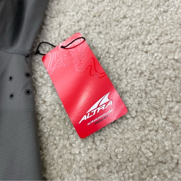 Altra Dual-Tex Long Sleeve Shirt Men’s Small Running Shirt Shadow Gray “New” - Picture 7 of 12